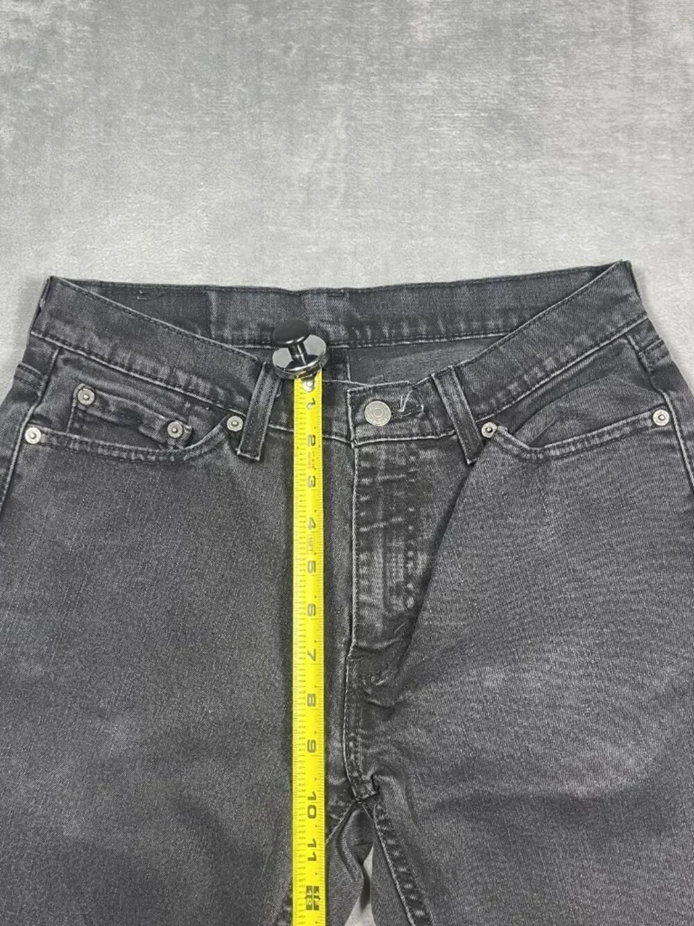 Vintage Levi’s 541 Black Denim Jeans 30x34 Athletic Tapered Men’s Faded 90s Y2K